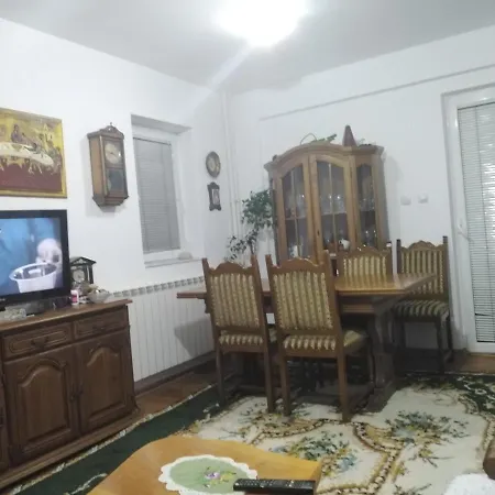 Apartment Kraljevski 2 *